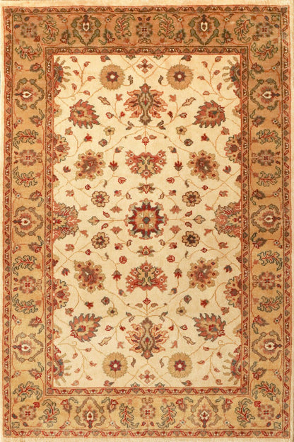 Sultanabad Ivory & Gold Fine Handmade 4'5"x6'5" Rug