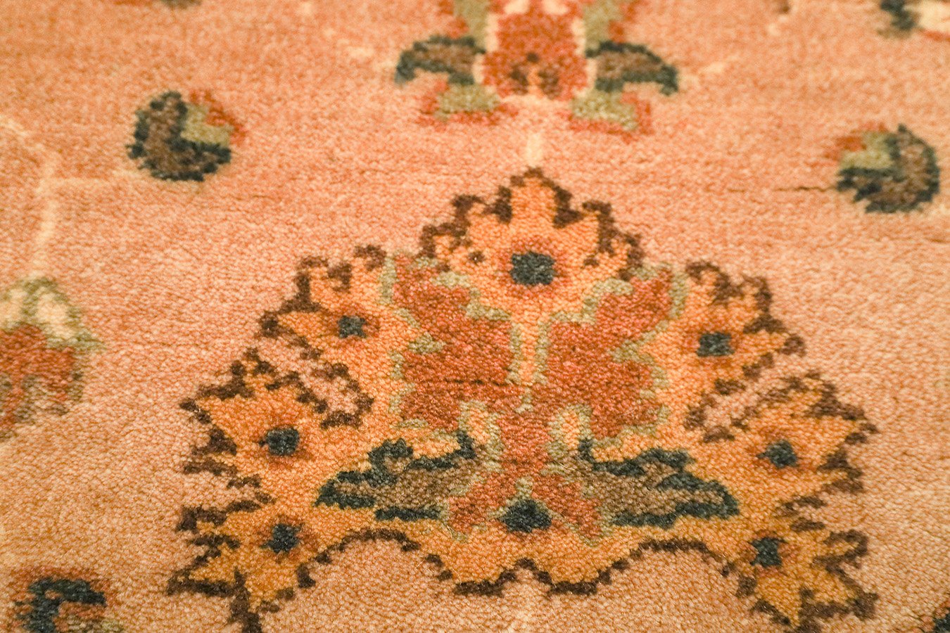 Sultanabad Peach & Cream Fine Handmade 4'7"x6'7" Rug