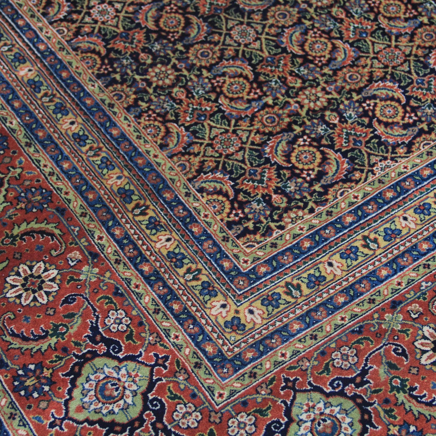 Herati Hand-knotted Fine Wool Rug